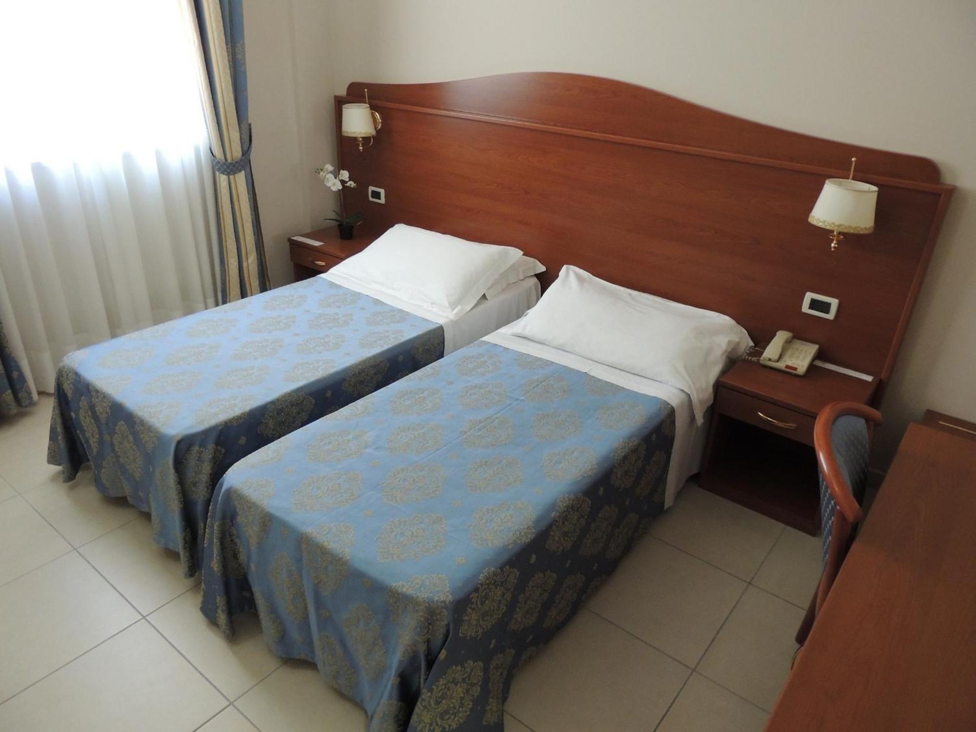 Hotel Rigolfo Moncalieri Exterior foto